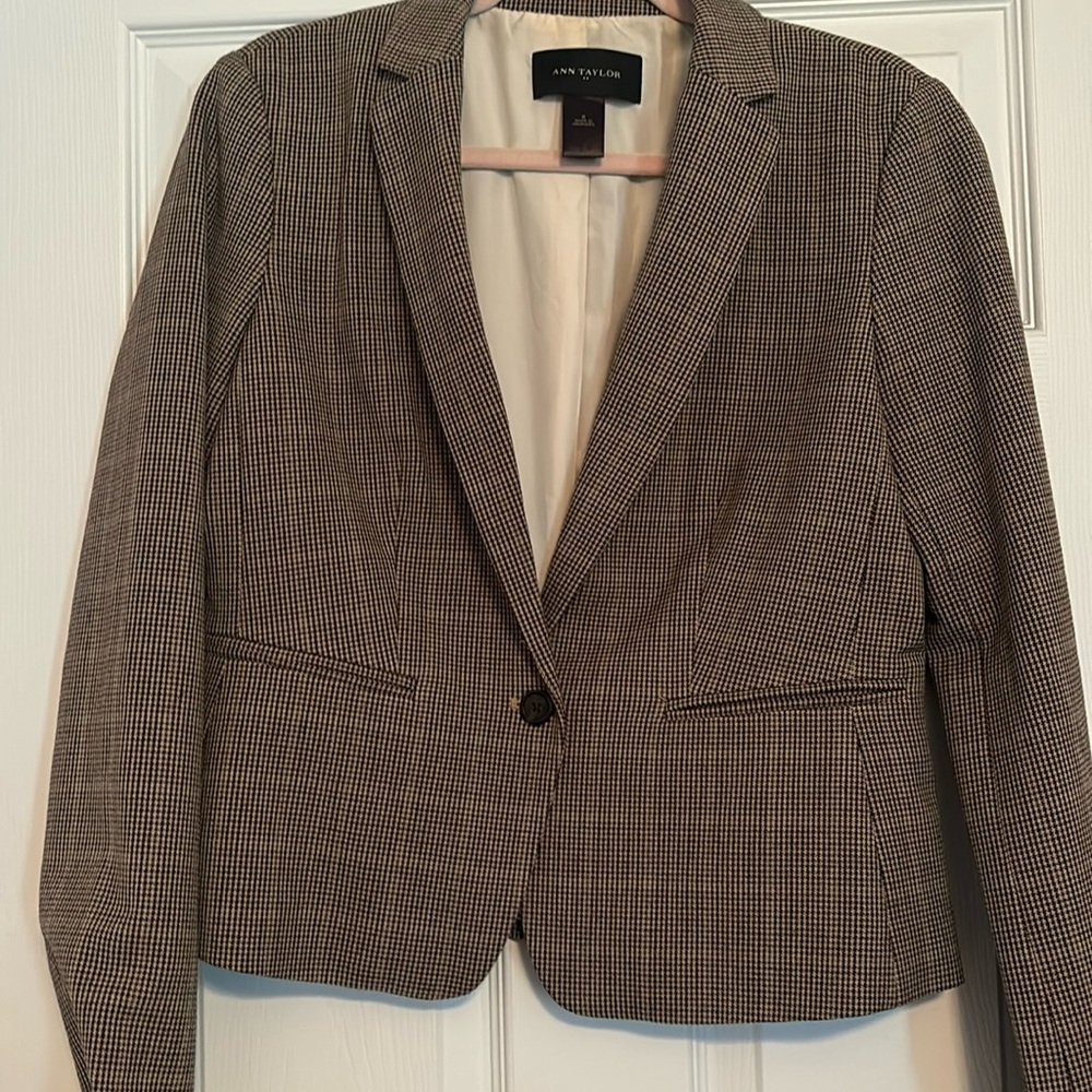 Ann Taylor plaid blazer, Sz 6
